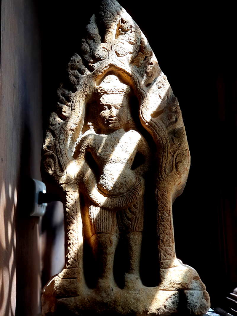 #khmer #sandstonestatue #buddhastatue #buddha #antiquebuddhas #antiquebuddha